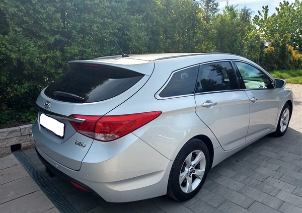 Hyundai i40 cena 28700 przebieg: 164000, rok produkcji 2012 z Poręba małe 191